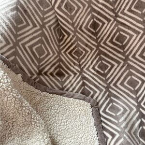 Better Homes And Gardens Diamond Pattern Sherpa Blanket - Gray and Cream
